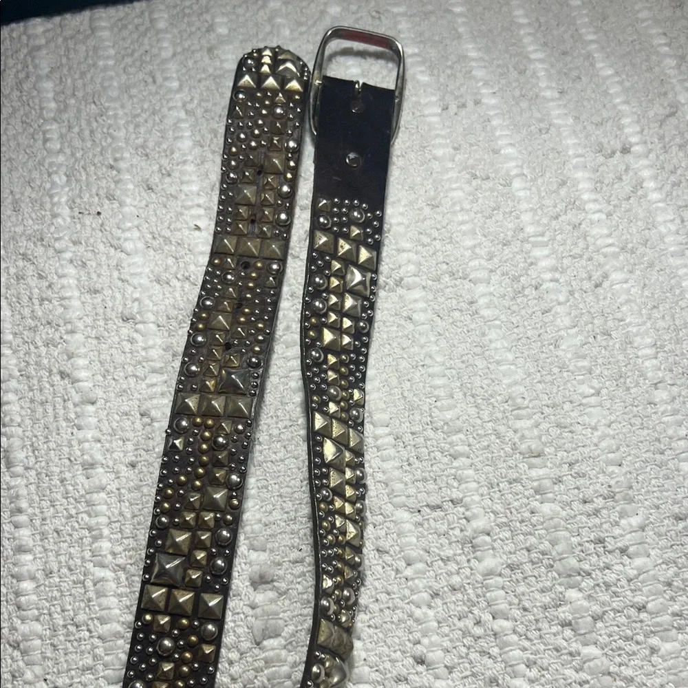 B-Low The Belt Size 32 Brown Leather Mixed Metal Studded Pyramid Rocker Belt